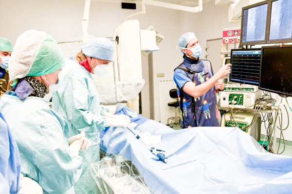 VÚSCH ako prvý na Slovensku implantoval bezdrôtový kardiostimulátor so životnosťou 20 rokov